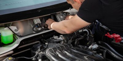 Trgovina na malo delovima i opremom za motorna vozila